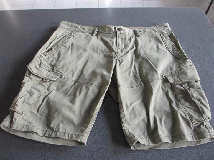 heren korte cargobroek, Kleding | Heren, Broeken en Pantalons, Zo goed als nieuw, Groen, Ophalen