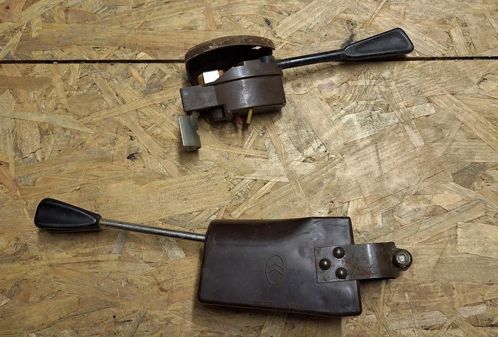 Verlichting schakelaars Citroën 2cv / 2pk., Auto-onderdelen, Dashboard en Schakelaars, Ophalen of Verzenden, Gebruikt, Citroën