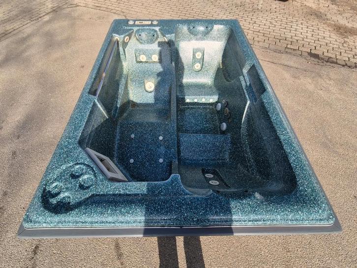 3 persoons familie jacuzzi‍‍‍ vandaag nog bezorgd, Jardin & Terrasse, Bains à remous et Spas, Enlèvement ou Envoi