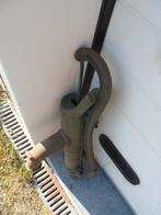 Gietijzeren handpomp, Tuin en Terras, Ophalen, Zo goed als nieuw, Handmatig, Bronpomp