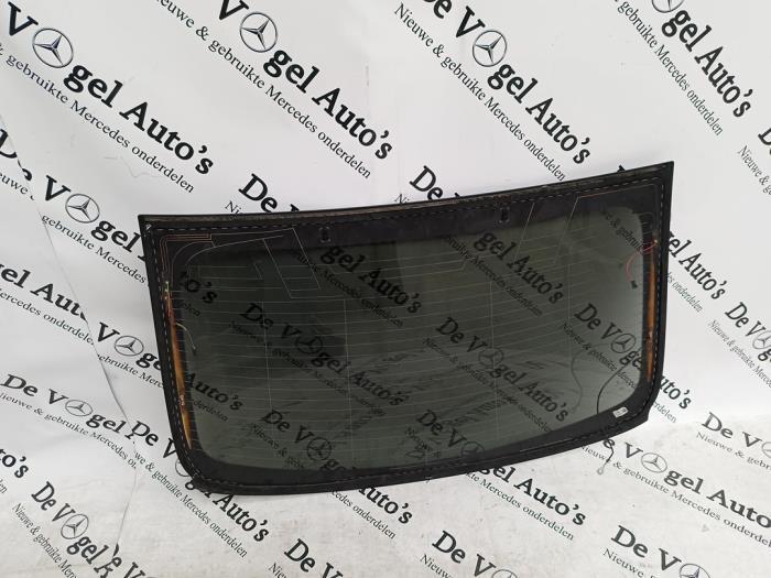 Vitre arrière d'un Mercedes CLA, Autos : Pièces & Accessoires, Vitres & Accessoires, Mercedes-Benz, Utilisé, 3 mois de garantie