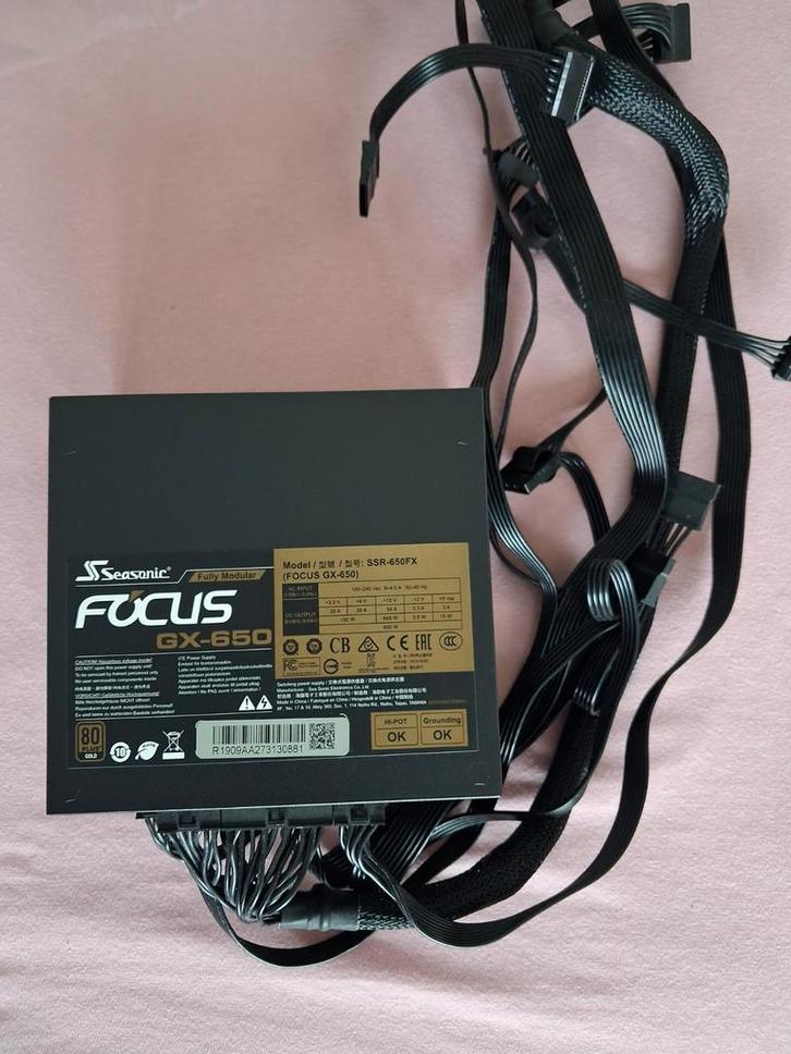 Alimentation Sesonic Focus PSU pr PC 650w, comme neuve ! ! !, Informatique & Logiciels, Alimentations internes, Enlèvement