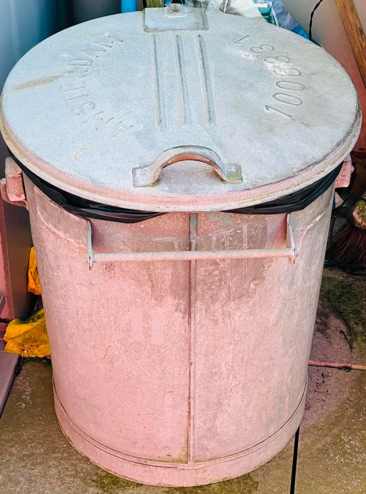 Poubelle vintage en zinc Amsterdam, Maison & Meubles, Accessoires pour la Maison | Poubelles, Utilisé, Enlèvement