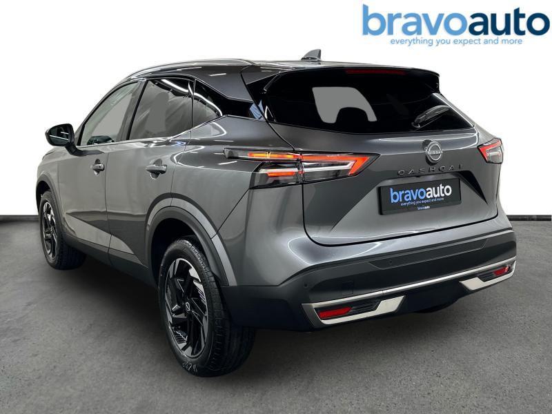 Nissan Qashqai NConnecta AT + Winter Pack, Auto's, Nissan, Automaat, USB, Overige kleuren, 157 pk