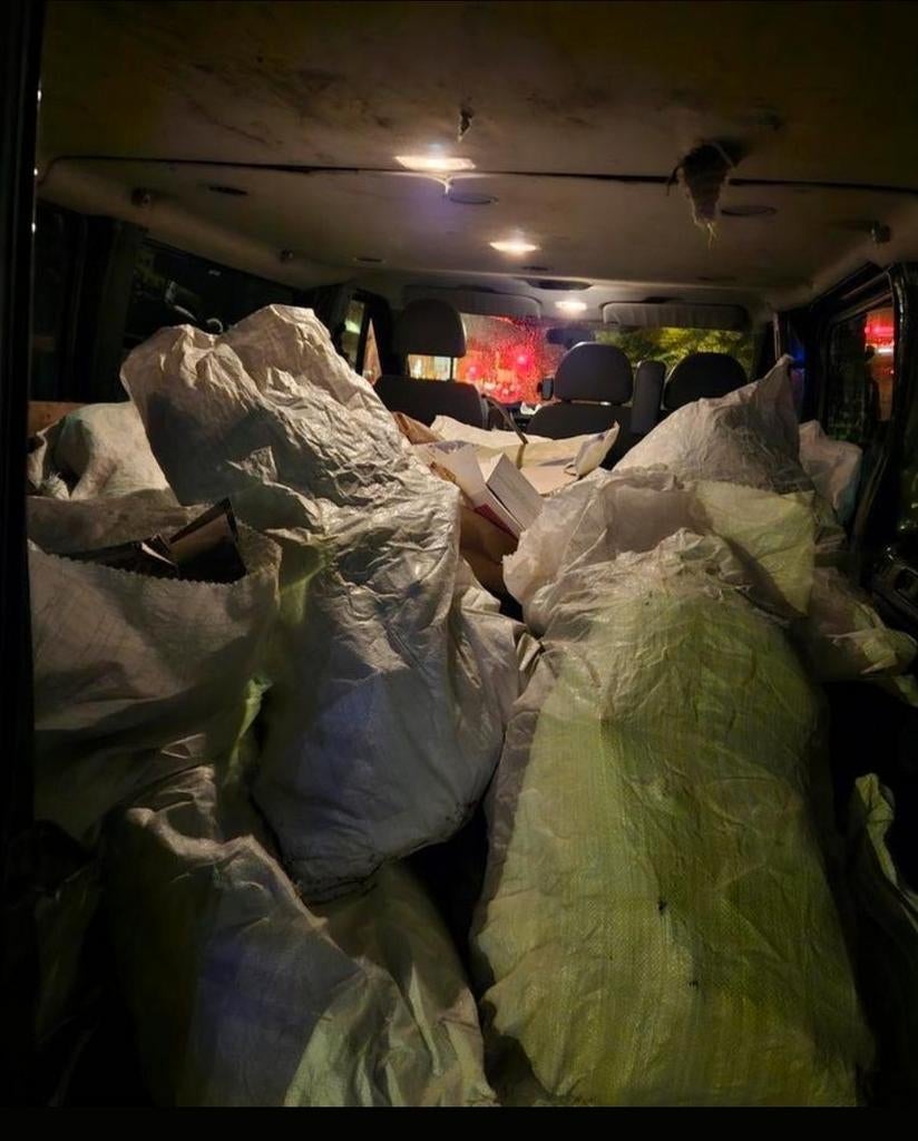 Bonjour j'ai vous proposer mon service vide masion garage en, Jardin & Terrasse, Enlèvement