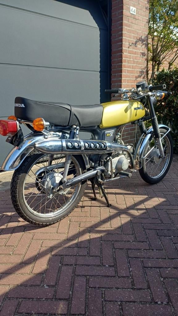 honda ss50, Fietsen en Brommers, Ophalen