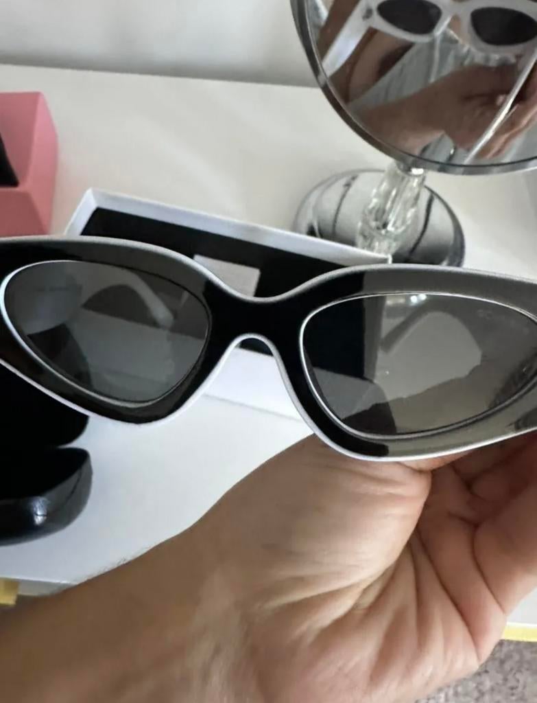 Prachtig Chanel zonnebril/ sunglasses, Bijoux, Sacs & Beauté, Lunettes de Soleil & Lunettes | Femmes, Enlèvement, Comme neuf, Lunettes