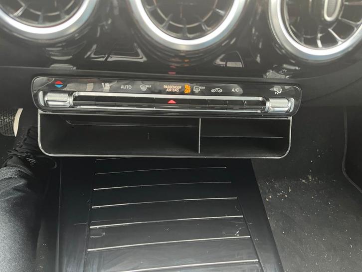 Mercedes CLA Shooting Brake & A-Klasse Opbergvak, Auto-onderdelen, Carrosserie, Mercedes-Benz, Voor, Ophalen