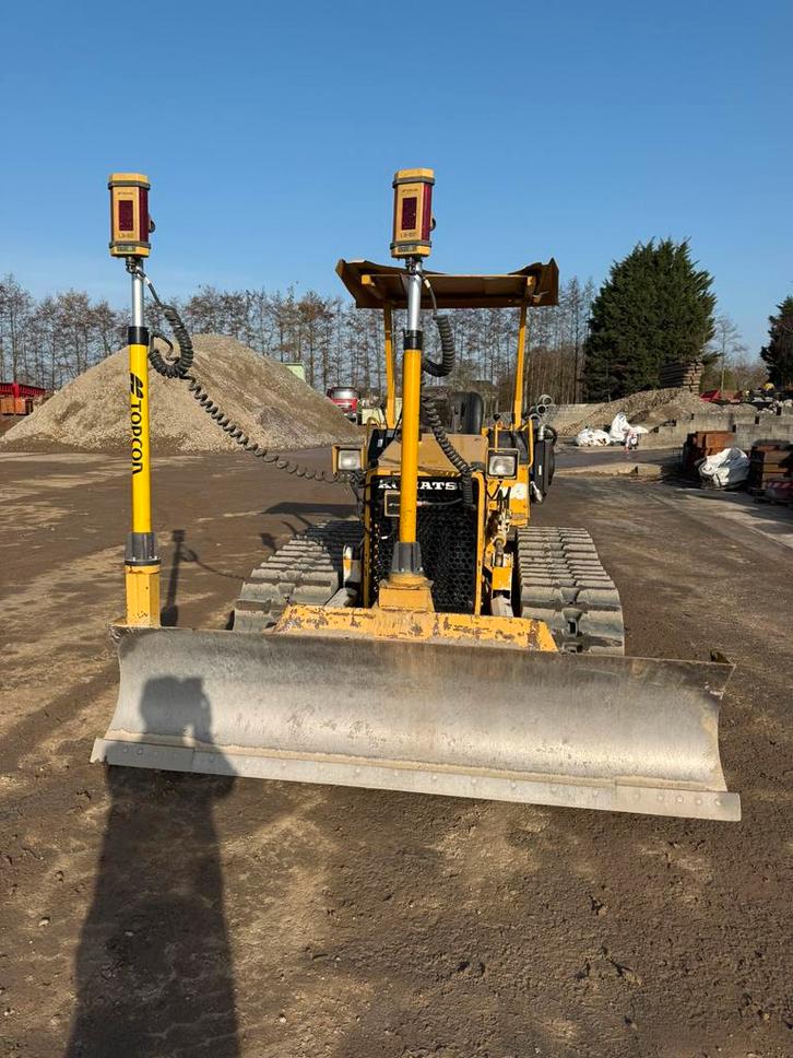 Rupsdozer op rubber tracks, Articles professionnels, Machines & Construction | Grues & Excavatrices, Bulldozer, Enlèvement