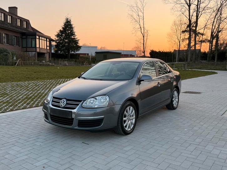 Volkswagen Jetta 1.6tdi euro5 gekeurd, Autos, Volkswagen, Particulier, Jetta, ABS, Airbags, Air conditionné, Alarme, Bluetooth