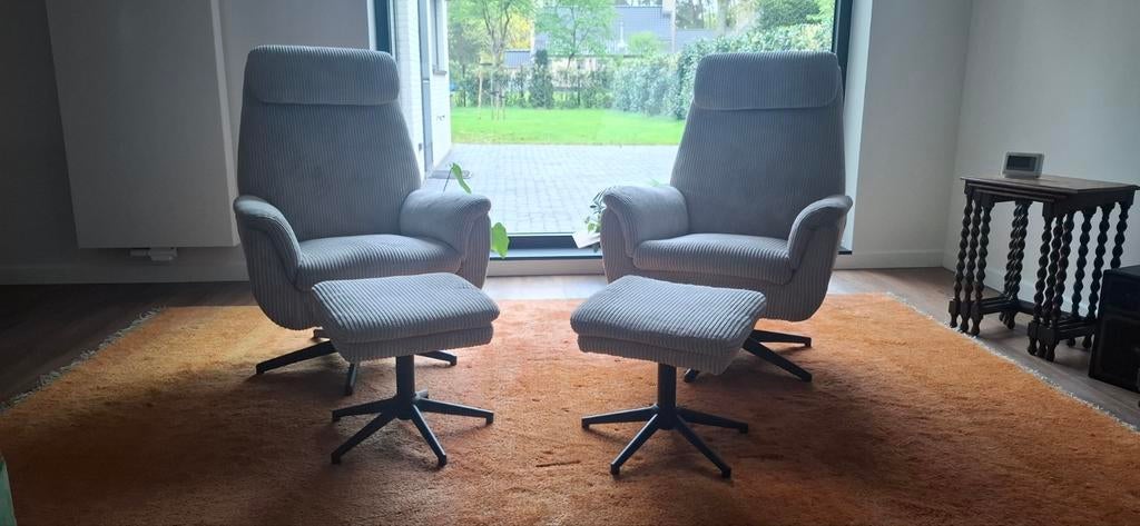 Twee zo goed als nieuwe relaxzetels, Ophalen