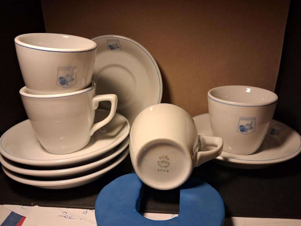 Michelin koffiekopjes, Ophalen