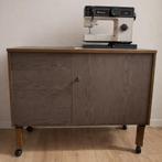 Naaimachine - Husqvarna 4100 incl. houten meubel op wielen, Enlèvement, Comme neuf, Machine à coudre, Husqvarna