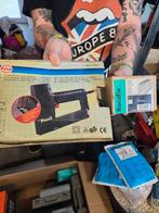 Nietjes machine met doosje nietjes, Doe-het-zelf en Bouw, Ophalen