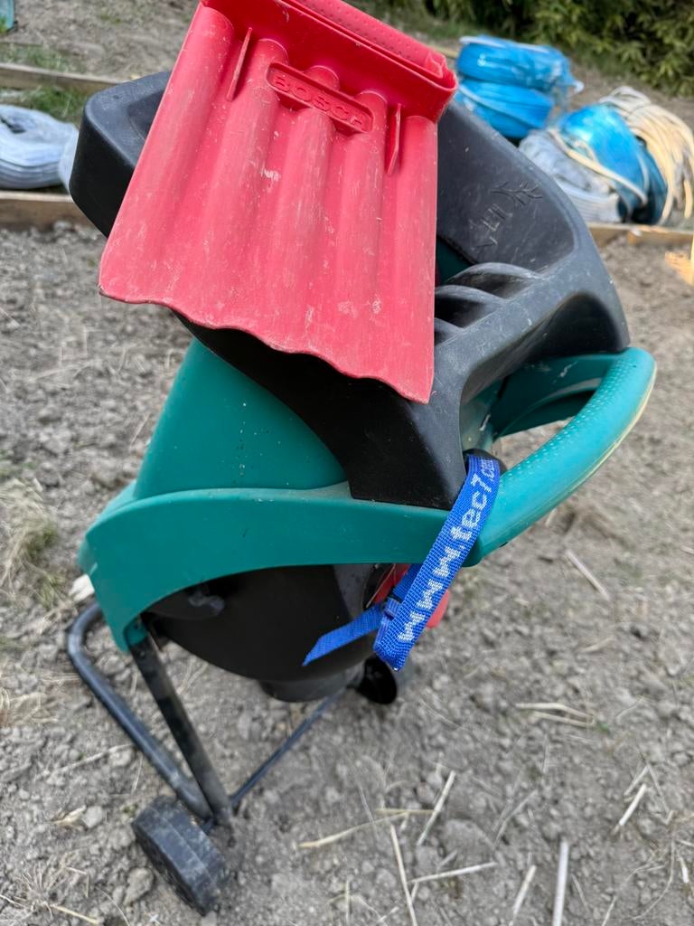 Hakselaar Bosch AXT Rapid 2000, Jardin & Terrasse, Déchiqueteurs, Enlèvement, Comme neuf, Électrique, Bosh