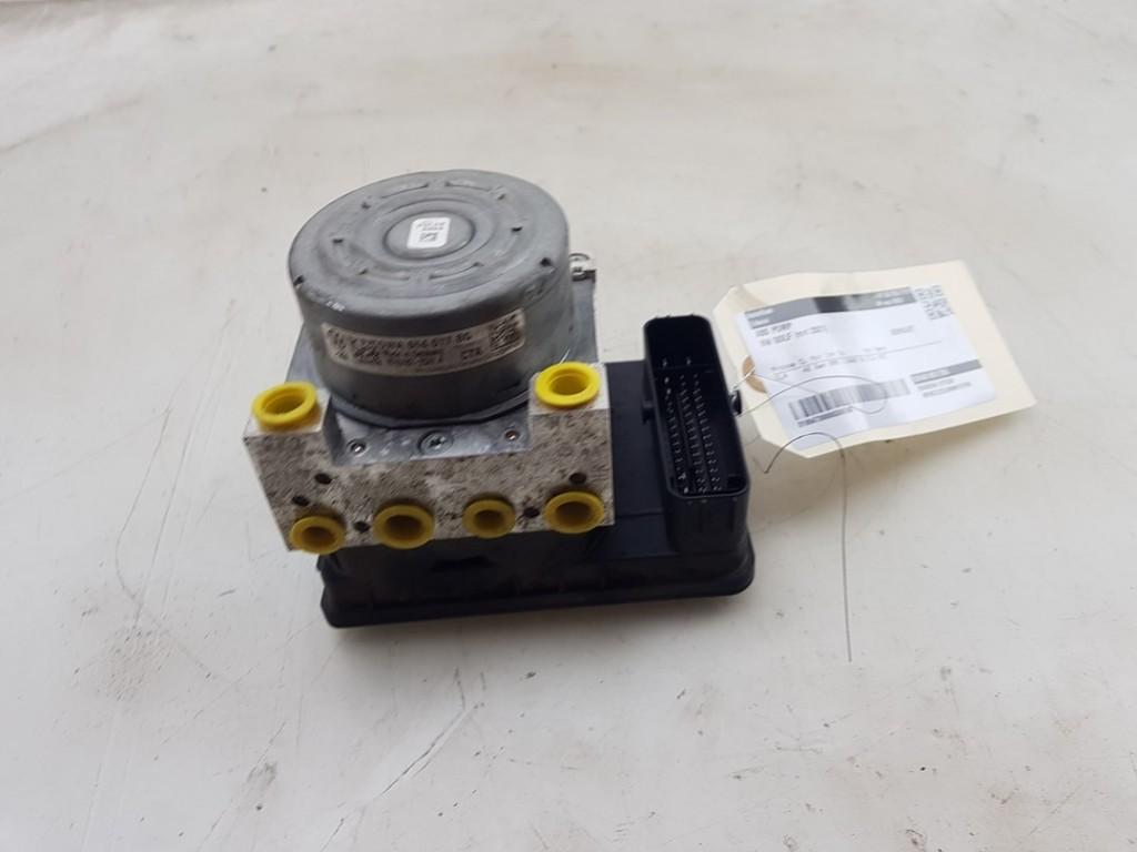 BLOC ABS (FREINS ANTI-BLOCAGE) Volkswagen Golf VIII (CD1), Utilisé, Volkswagen