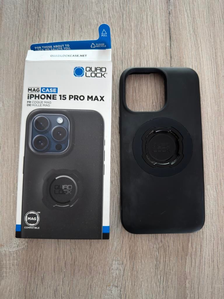 Quadlock hoesje Iphone 15 Pro max, Ophalen, Zwart, Zo goed als nieuw, IPhone 15 Pro Max