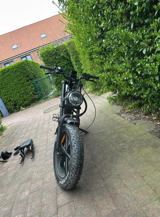 fat bike, Vélos & Vélomoteurs, Vélos électriques, Utilisé, Autres marques, 50 km par batterie ou plus, Enlèvement