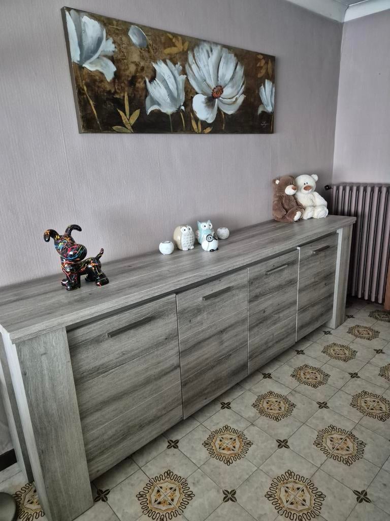 Eetkamer te koop, Enlèvement