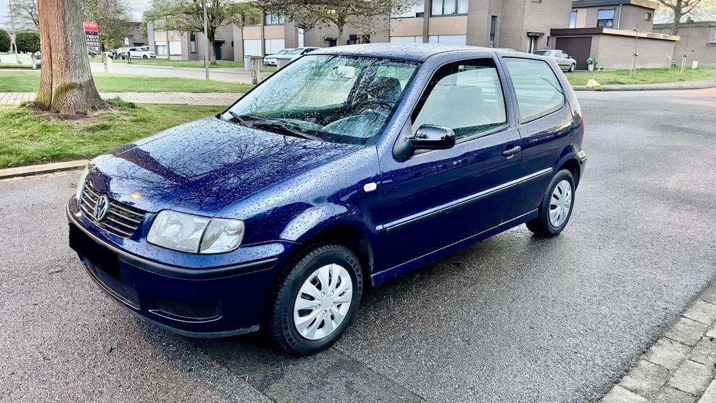 Vw Polo 1.4mpi Euro 4 Petrol Premier propriétaire 0487383935, Autos, Volkswagen, Achat, Boîte manuelle, 5 places, Particulier