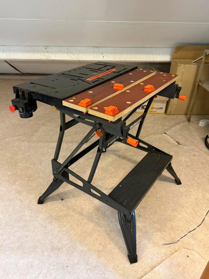 Etabli Black&Decker Workmate + fixation pour table de scie, Bricolage & Construction, Établis, Comme neuf, Enlèvement