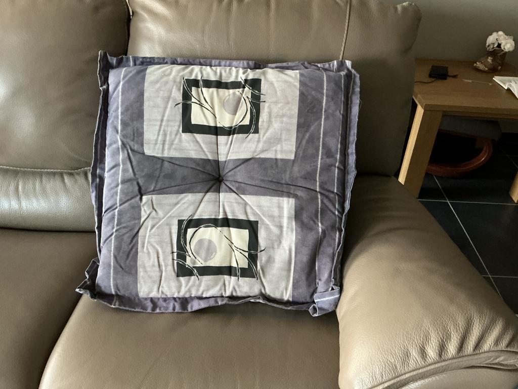 Tuinkussens, Ophalen, Zo goed als nieuw