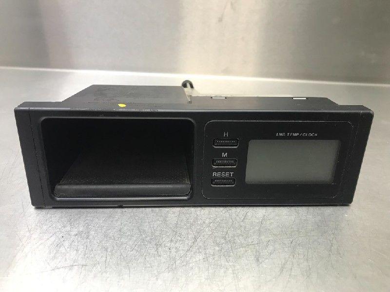 HORLOGE Mazda 323 Fastbreak (BJ14) (01-1998/09-2003), Utilisé, Mazda