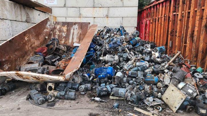 Oud ijzer GRATIS ophaling van schroot & metalen, Diversen, Rommelmarktspullen, Zo goed als nieuw, Ophalen