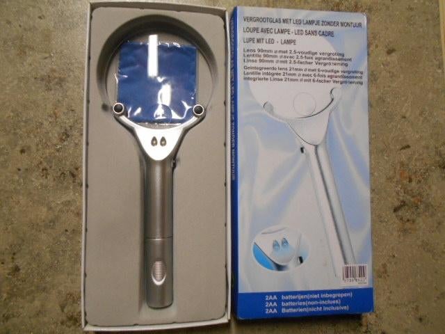 Nieuw vergrootglas met Led lamp, Ophalen of Verzenden, Nieuw