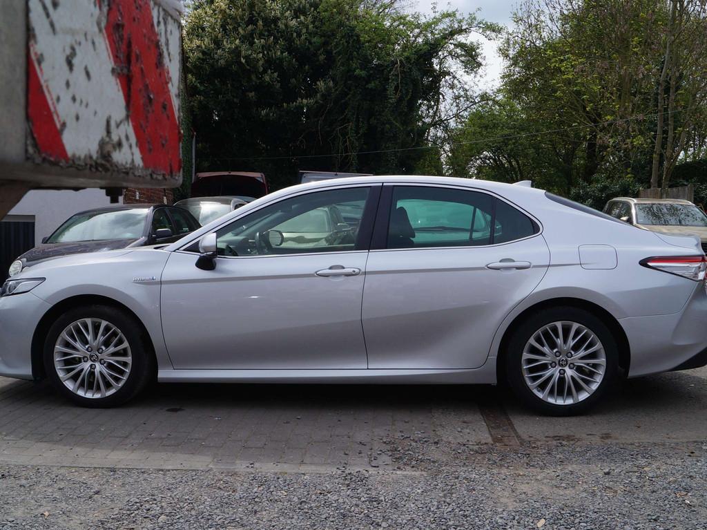 Toyota Camry Camry Hybrid 2.5 Plus e-CVT (automatique), Argent ou Gris, 2487 cm³, Entreprise, 131 kW