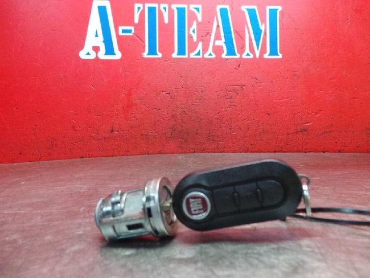 CONTACTSLOT + SLEUTEL Fiat 500 (312) (01-2007/12-2012), Auto-onderdelen, Overige Auto-onderdelen, Fiat, Gebruikt