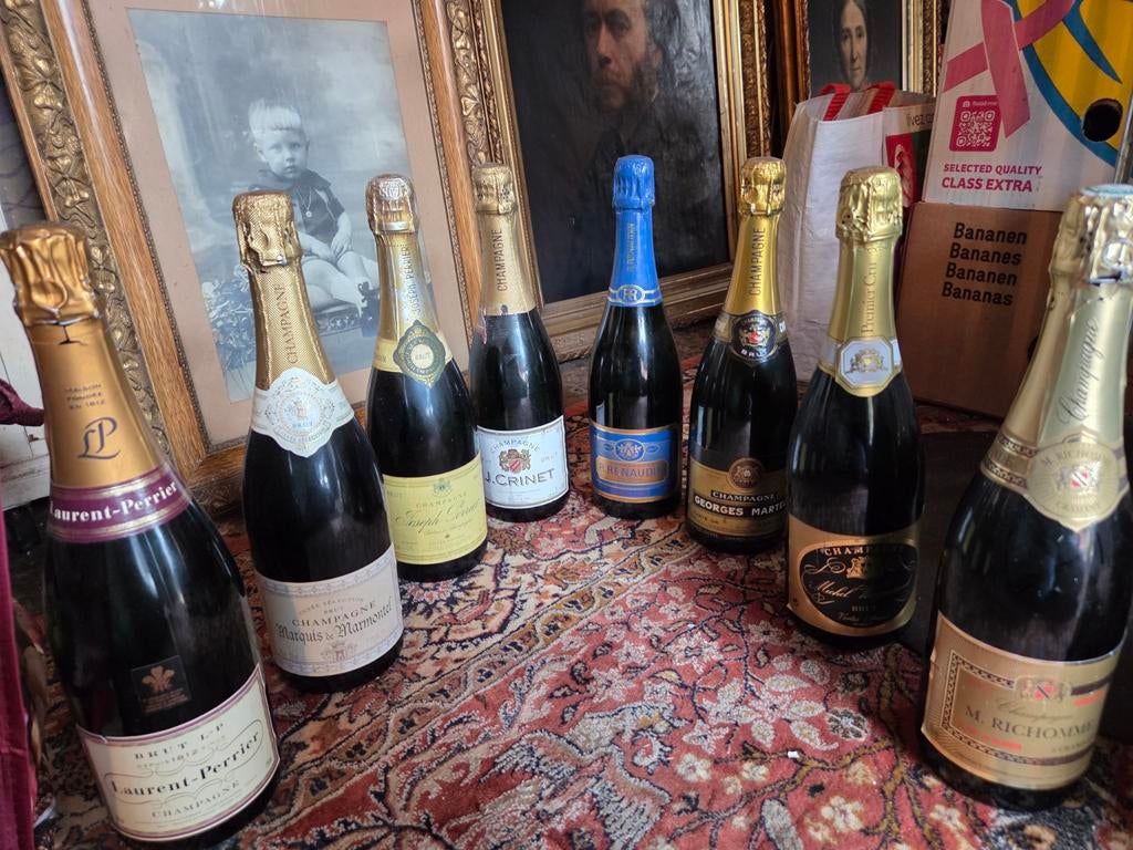 Lot bouteilles de champagne neuves, Enlèvement, Champagne