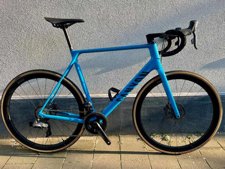Canyon Ultimate CF SL 8 Disc eTap 2021 + Hunt 40 Carbon, Vélos & Vélomoteurs, Vélos | Hommes | Vélos de sport & Vélo de randonnée