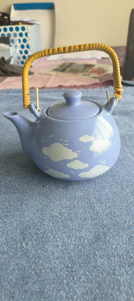 Paars keramisch theepotje, Antiquités & Art, Antiquités | Céramique & Poterie, Enlèvement ou Envoi