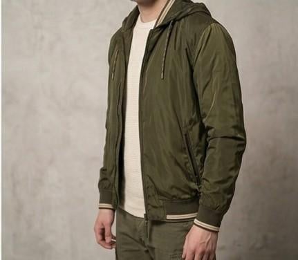 Veste à capuche Zara Taille S très bon état, Zara, Comme neuf, Vert, Taille 46 (S) ou plus petite