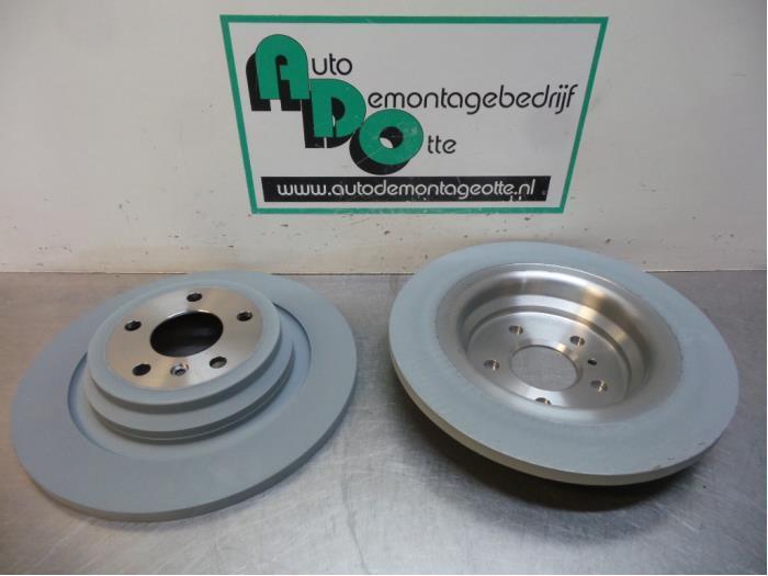 Disque de frein arrière d'un Mercedes ML-Klasse (ML-Klasse, Autos : Pièces & Accessoires, Freins & Transmission, Utilisé, 3 mois de garantie