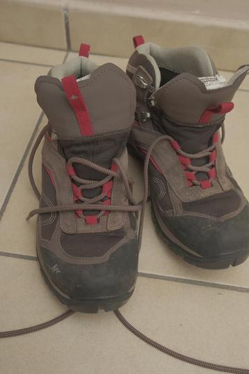 Wandelschoenen decathlon beschikbaar voor biedingen