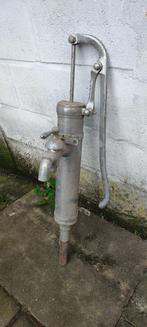handwaterpomp, Ophalen