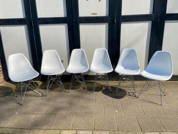 6 eetkamer kuipstoelen wit met metaal frame