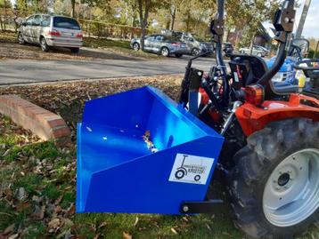Palletdragers en grondbakjes beschikbaar voor biedingen