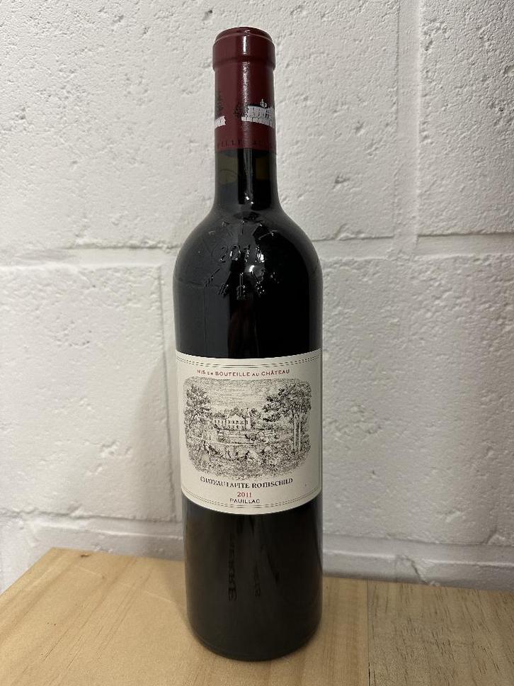 Rode wijn - Château Lafite Rothschild 2011 - Grand Cru, Verzamelen, Wijnen, Nieuw, Rode wijn, Frankrijk, Vol, Ophalen of Verzenden