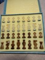 32 handgemaakte marmeren schaakstukken, Enlèvement ou Envoi, Comme neuf