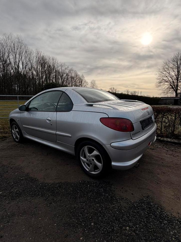 Peugeot 206cc cabrio, Auto's, Peugeot, Particulier, Benzine, Handgeschakeld, Ophalen