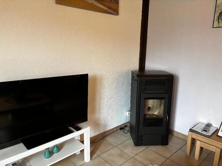 Pelletkachel MCZ en schoorsteen in inox  Pellet Kachel, Huis en Inrichting, Kachels, Zo goed als nieuw, Vrijstaand, Pelletkachel