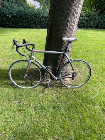 Colnago Koersfiets beschikbaar voor biedingen