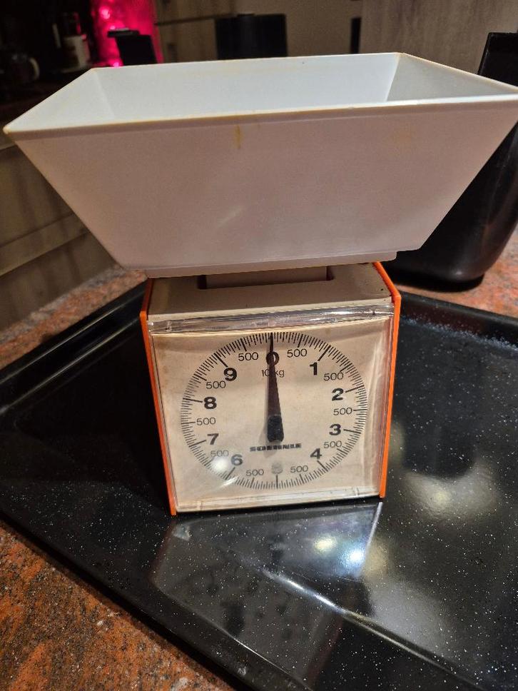 Vintage keukenweegschaal, Elektronische apparatuur, Weegschalen, Gebruikt, Analoog, Keukenweegschaal, Ophalen of Verzenden