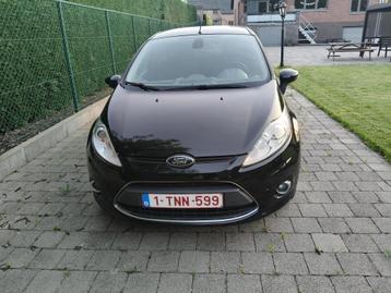 Ford Fiesta, Auto's, Voorwielaandrijving, Euro 5, Stof, Zwart