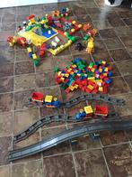 Lego Duplo ,,2 treinen , dieren ,figuren,blokken bouwplaat, Kinderen en Baby's, Speelgoed | Educatief en Creatief, Ophalen of Verzenden
