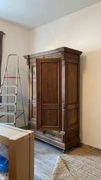 Antieke kast voor kledij, Huis en Inrichting, Kasten | Kleerkasten, Ophalen, Gebruikt, Met hangruimte, 200 cm of meer