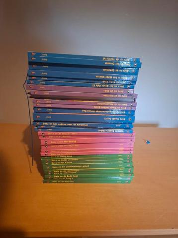 Volledige boekenset van Dora  beschikbaar voor biedingen